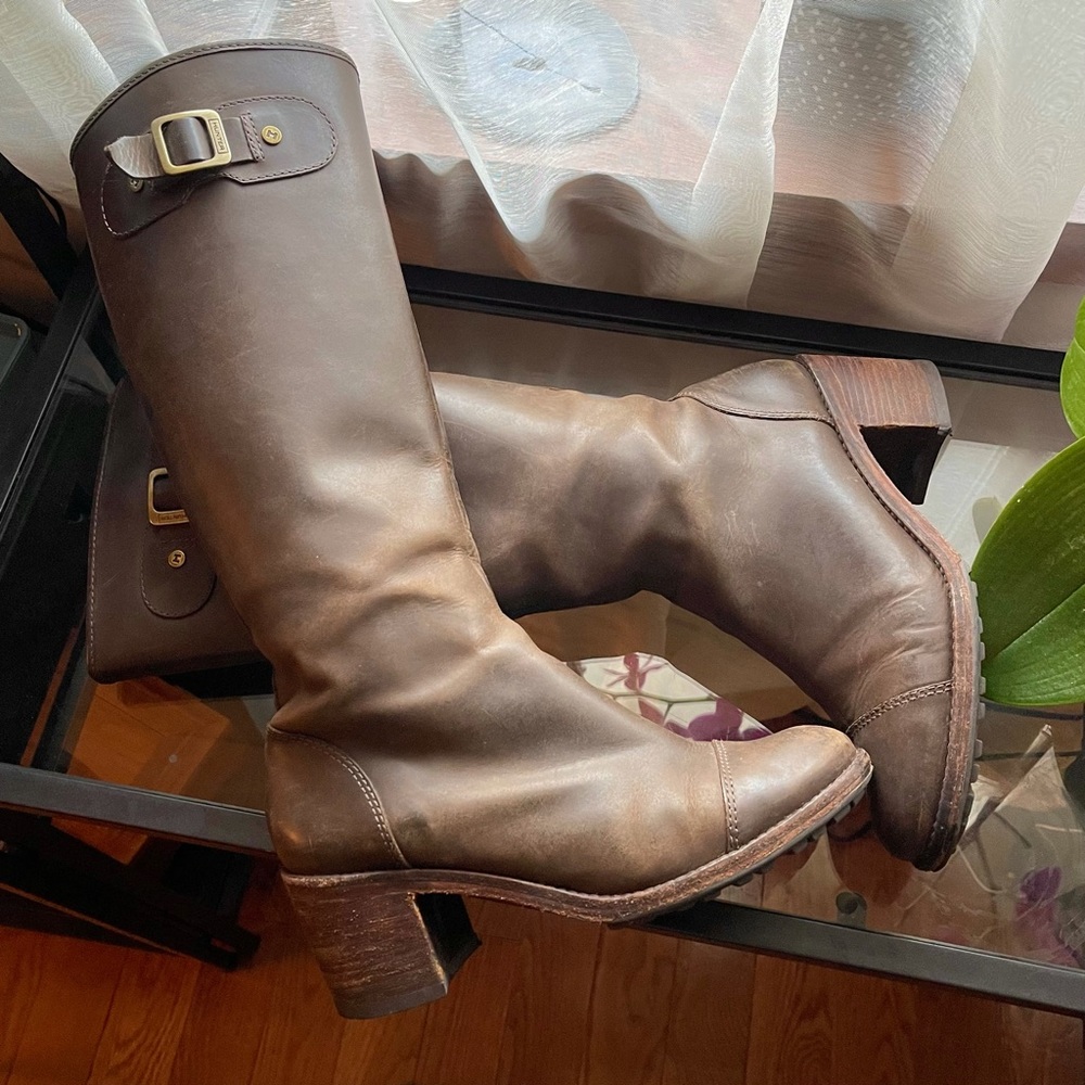 HUNTER “May” Heeled Leather Riding Boot - Size 9
